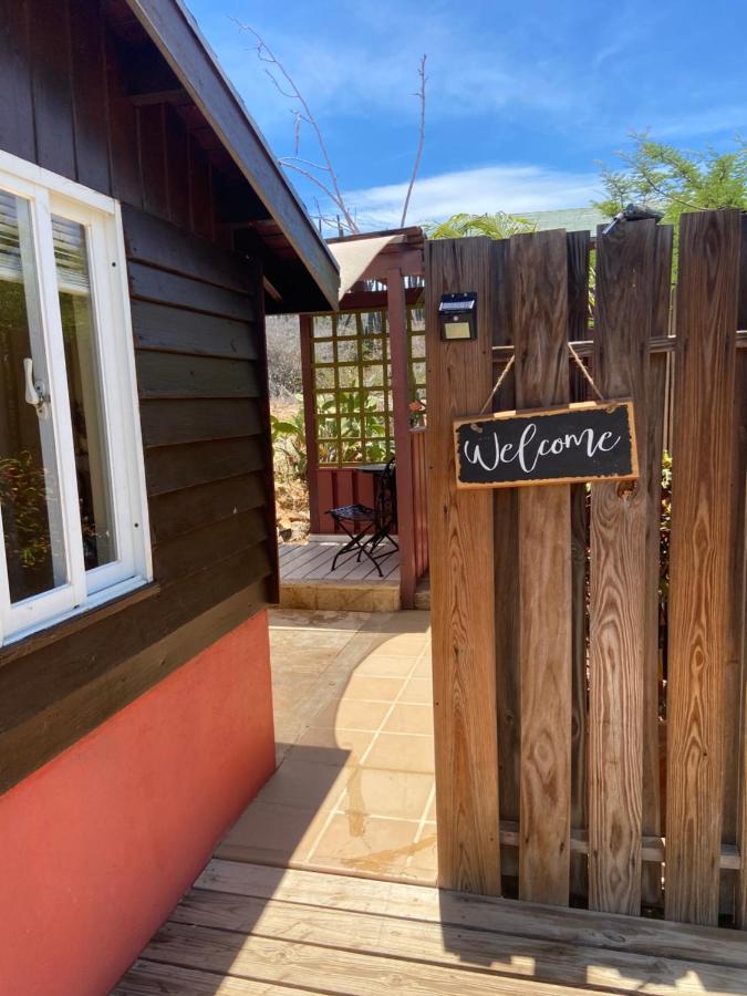 Cozy Studio With Private Spa Oranjestad Zewnętrze zdjęcie