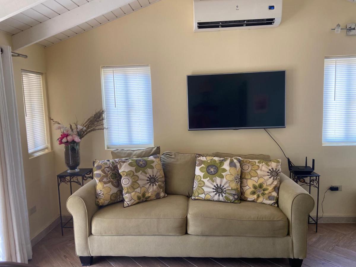 Cozy Studio With Private Spa Oranjestad Zewnętrze zdjęcie