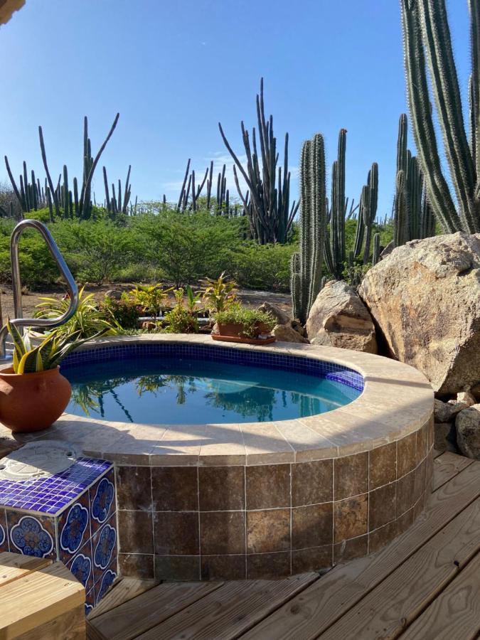 Cozy Studio With Private Spa Oranjestad Zewnętrze zdjęcie