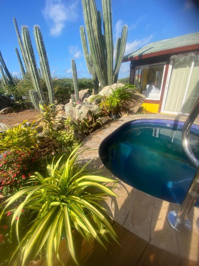 Cozy Studio With Private Spa Oranjestad Zewnętrze zdjęcie