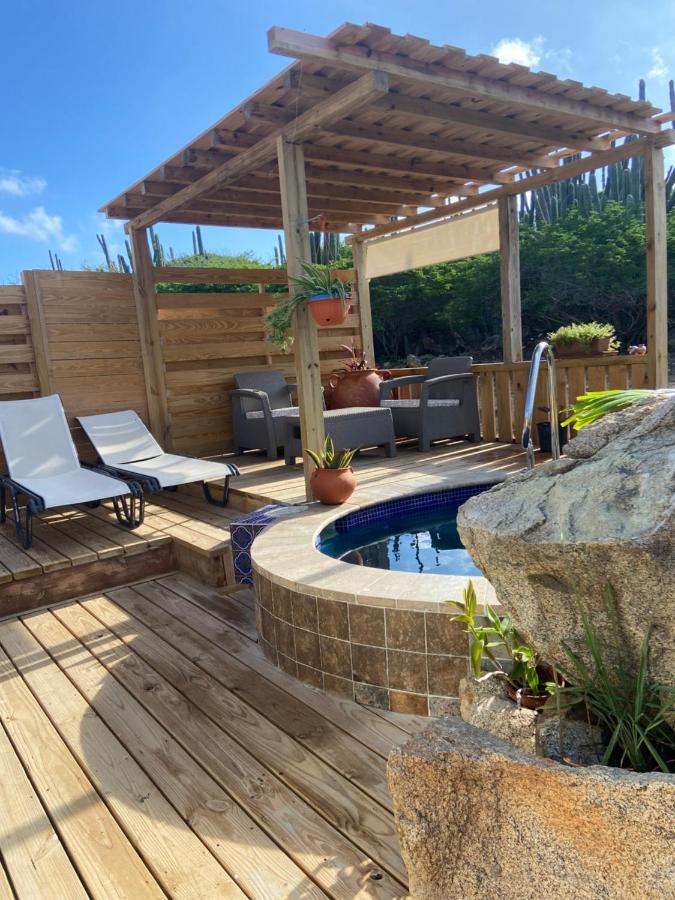Cozy Studio With Private Spa Oranjestad Zewnętrze zdjęcie